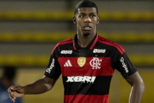 Zagueiro da base, Daniel Thuram renova com o Flamengo até 2028