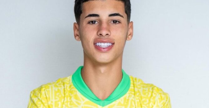 Aos 15 anos, Guilherme Silva comemora título da Seleção Sub-16 no Torneio de Montaigu