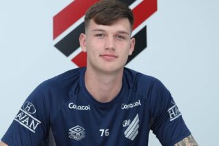 Athletico/PR renova com Maksym Voronov até 2029