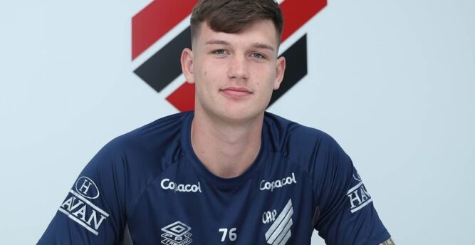 Athletico/PR renova com Maksym Voronov até 2029