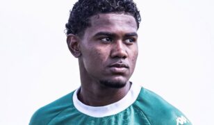 Bryan Queiroz ganha espaço no Guarani e assina primeiro contrato profissional