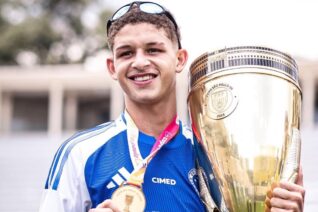 Campeão da Copinha, Gustavinho tem contrato renovado com o Cruzeiro/MG