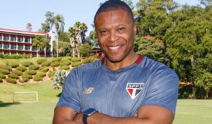 Ídolo da casa, Júlio Baptista assume o Sub-20 do São Paulo