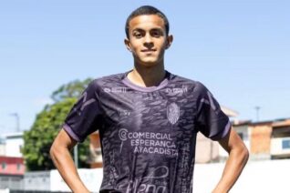 Itaquá/SP acerta venda de zagueiro da base para o Benfica