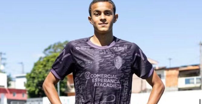 Itaquá/SP acerta venda de zagueiro da base para o Benfica