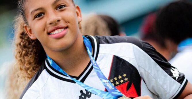 Joia deixa o Vasco e entra na mira de gigantes do futebol feminino