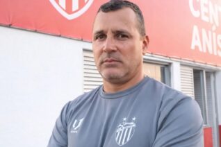 Luiz Henrique assume o sub-17 do Villa Nova/MG