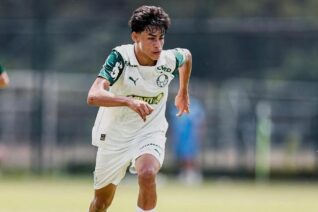 Promessa de 16 anos do Palmeiras entra no radar do futebol europeu