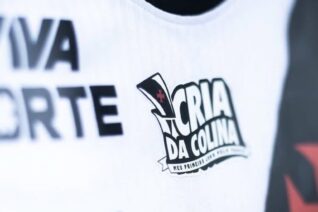 Vasco homenageia joias da base por estreias no profissional