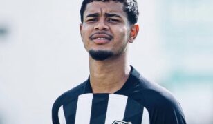 Atacante Ryan Vitor vive fase de afirmação no sub-17 do Ceará