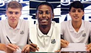 Atletas do sub-17 assinam primeiro contrato profissional com o Santos/SP