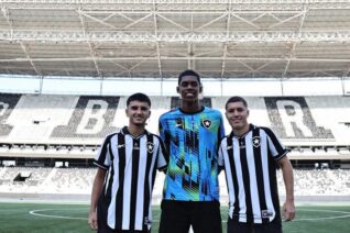 Botafogo/RJ renova contratos de Martin Caetano, João Vitor e Rogério Medeiros do Sub-20