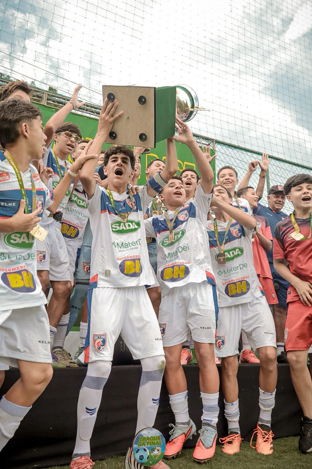 Com 15 anos, Tubarão já teve a experiência de levantar troféus importantes (Foto: Tiago Trindade/One Fotos)