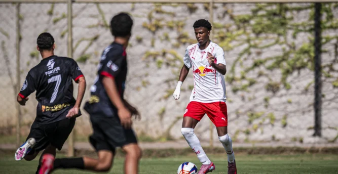 Do projeto social no Sul ao Brasileiro Sub-17: Mathias Siqueira é aposta do Red Bull Bragantino