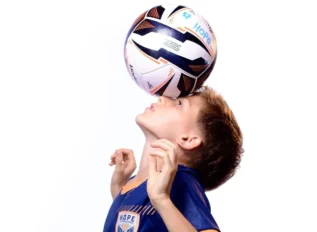 Fã de Raphael Veiga, jovem destaque do Hope Internacional mira vôos altos no futebol brasileiro