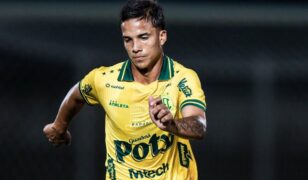 Flamengo/RJ encaminha contratação de Cristian Araújo