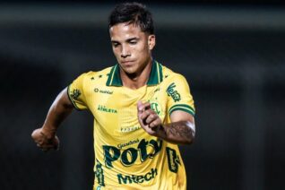 Flamengo/RJ encaminha contratação de Cristian Araújo