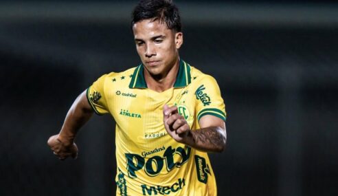 Flamengo/RJ encaminha contratação de Cristian Araújo