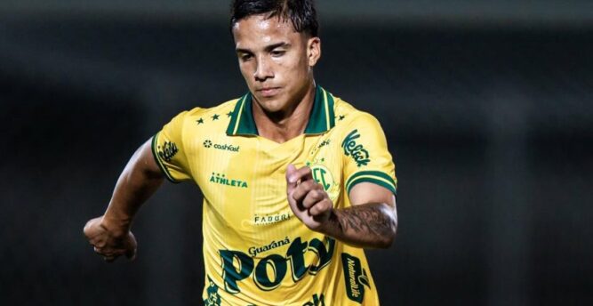 Flamengo/RJ encaminha contratação de Cristian Araújo