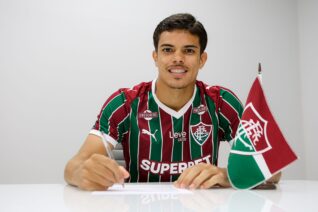 Fluminense/RJ renova contrato do lateral Júlio Fidelis até 2031