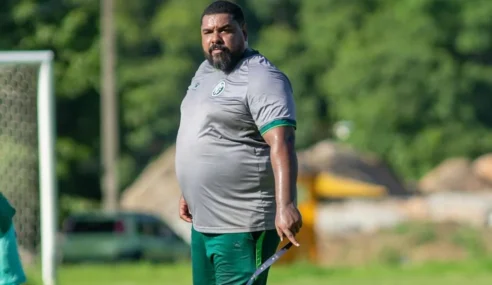 Treinador aplica método de Flamengo e Botafogo e se destaca à frente do sub-20 do América-PE