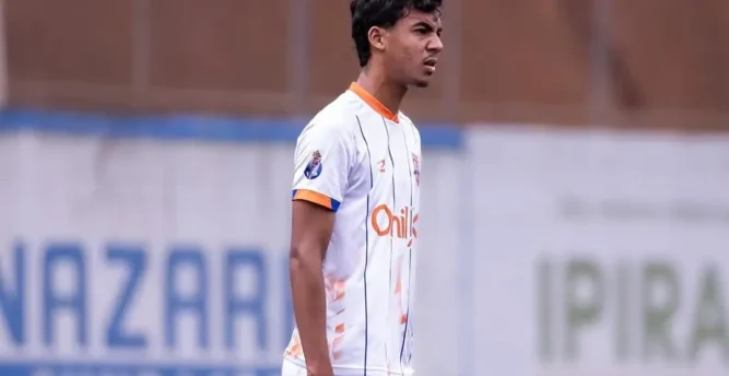 Zagueiro canhoto com faro de gol é destaque no sub-17 do Coimbra FC Porto