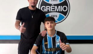 Luca Rochemback assina primeiro contrato de formação com o Grêmio/RS