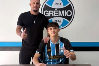 Luca Rochemback assina primeiro contrato de formação com o Grêmio/RS