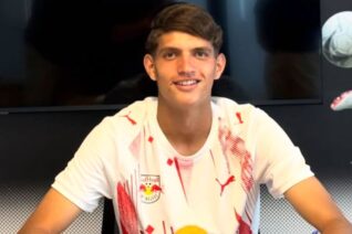 Samuel Costa assina primeiro contrato profissional com o Bragantino/SP
