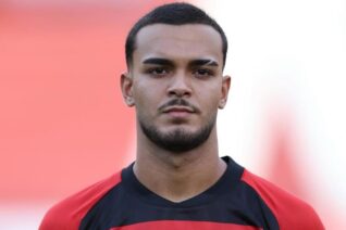 Sport/PE reforça projeto e renova com Augusto Pucci