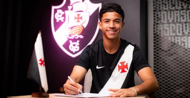 Vasco/RJ amplia vínculo com destaque da base