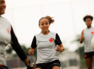 Vasco/RJ reforça integração entre sub-20 e profissional feminino