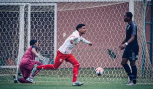 Com dez jogos e 14 participações em gols, Guilherme Souza se destaca no sub-15 do Red Bull Bragantino