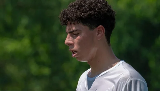 Atacante luso-brasileiro é destaque na base em Portugal; conheça Thiago Dantas