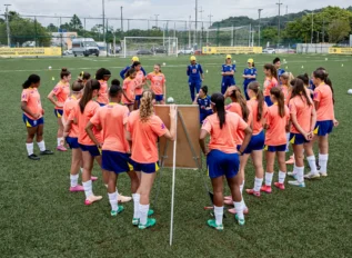Beatriz Vaz e Silva convoca Seleção Brasileira Feminina Sub-15 para cilco de treinamentos
