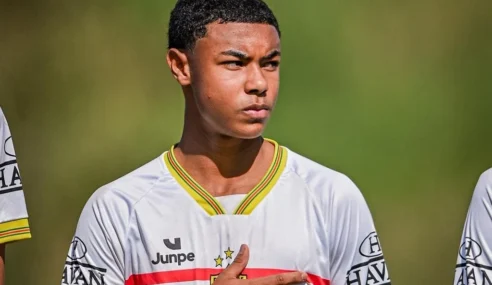 Com oito assistências na temporada, lateral cresce como peça de criação no sub-15 do Brusque