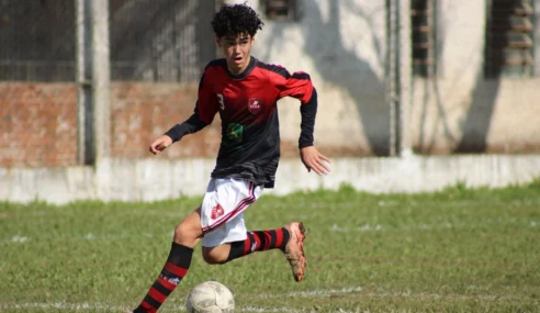 Conheça Riquelme Barreto, zagueiro do clube destaque do Gauchão Sub-15