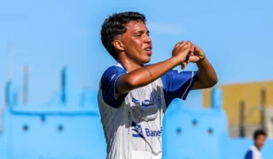 Descoberto por vídeo, atacante brilha com dois gols na estreia do Confiança no Sergipano Sub-17
