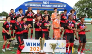 Flamengo vence o Ajax na final e fatura título sub-15 na Holanda