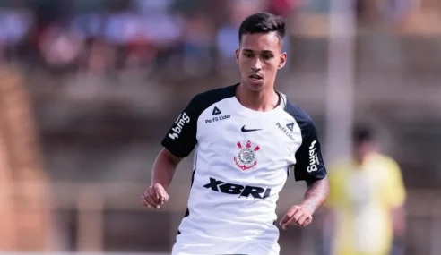 Líder, identificado com o clube e experiente, Pellegrin é destaque no sub-20 do Corinthians