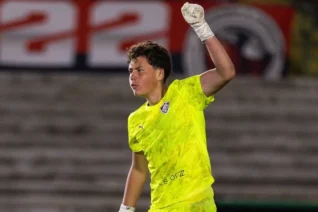 Único goleiro sem sofrer gols no Brasileiro Sub-17, Zafir é destaque no Fluminense