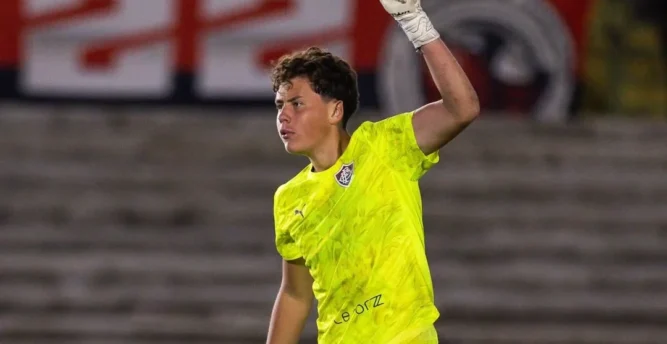 Único goleiro sem sofrer gols no Brasileiro Sub-17, Zafir é destaque no Fluminense