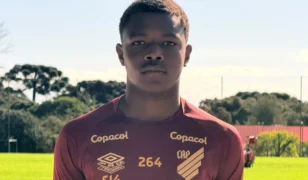 Conheça Ian Negão, aposta do Athletico que tem 29 gols em 22 jogos na temporada