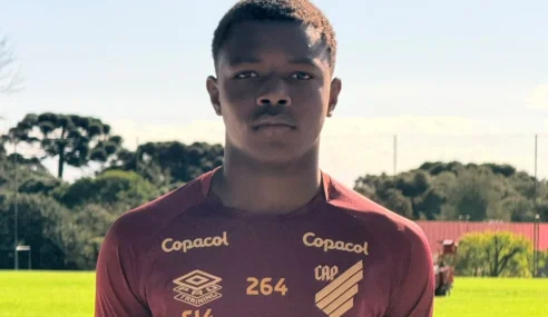 Conheça Ian Negão, aposta do Athletico que tem 29 gols em 22 jogos na temporada