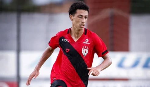 Renan Paulino chega a 16 participações em gols na temporada de estreia no sub-17