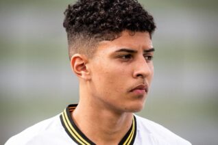 Camisa 10 do São Bernardo/SP, Chrystian tem 14 gols em 27 jogos e mira artilharia do Paulista Sub-17