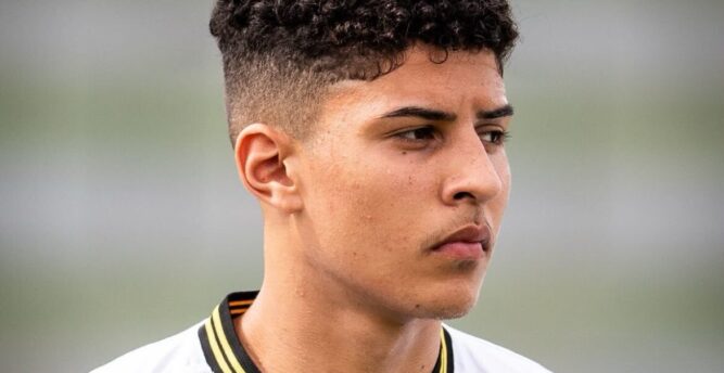 Camisa 10 do São Bernardo/SP, Chrystian tem 14 gols em 27 jogos e mira artilharia do Paulista Sub-17