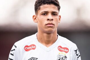 Conheça Kleber, atacante com 17 participações em gols nove jogos no Paulista
