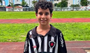 Conexão quadra-campo fortalece iniciação de jovem lateral do Botafogo/PB