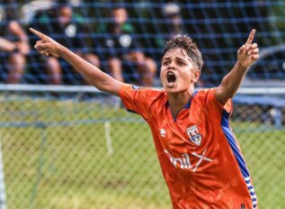 Com 25 participações em gols na temporada, Enzo Nogueira se destaca no Coimbra/MG